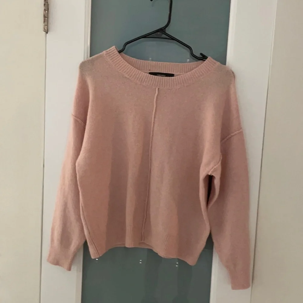 Sold NWOT- Forever 21 sweater